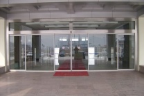 北京玻璃门地弹簧公司可以更换